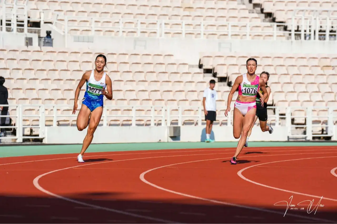 Хөнгөн атлетикийн тамирчид алт, мөнгөн медаль хүртжээ